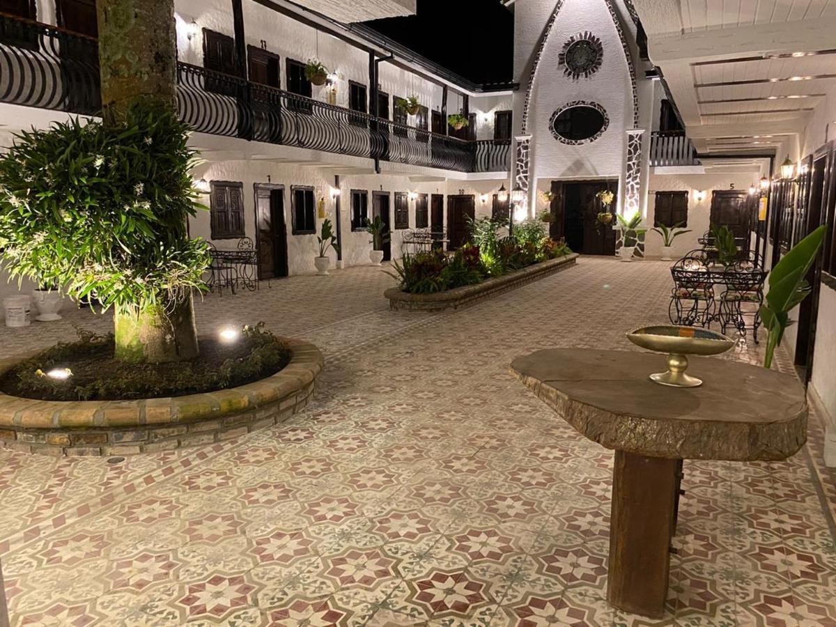 Casa Hotel Las Orquideas Сиркасия Экстерьер фото