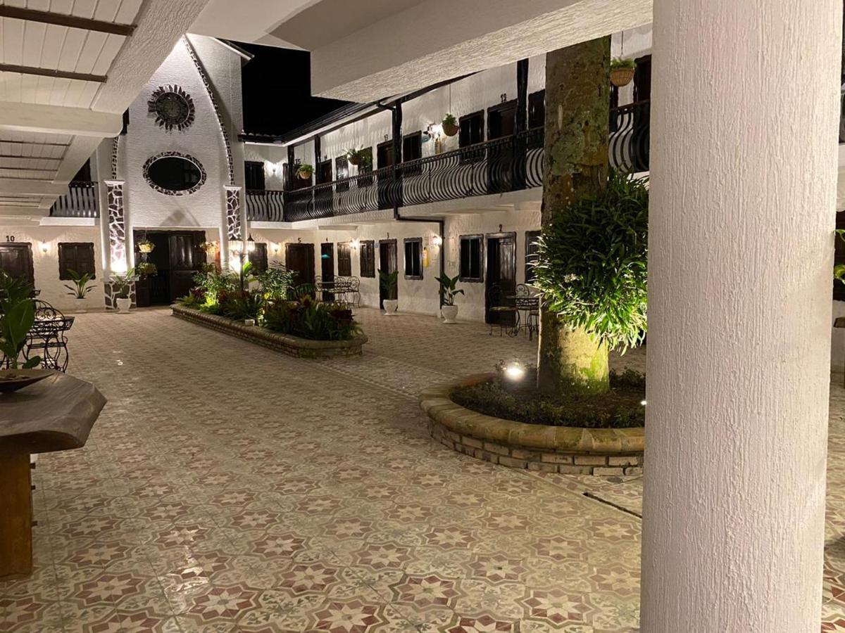 Casa Hotel Las Orquideas Сиркасия Экстерьер фото