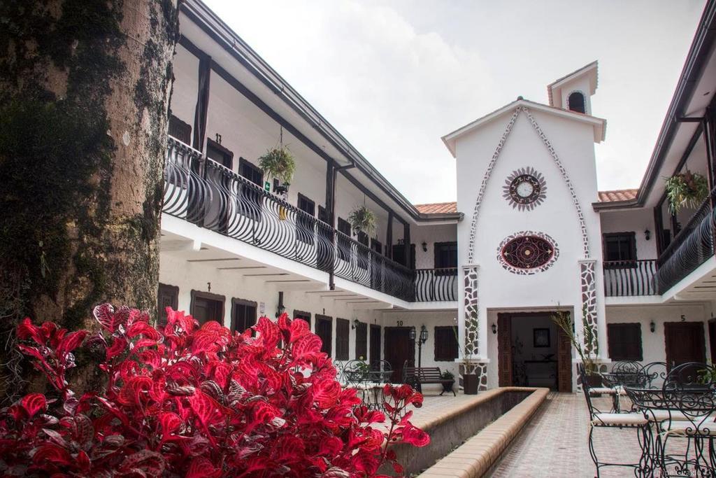 Casa Hotel Las Orquideas Сиркасия Экстерьер фото